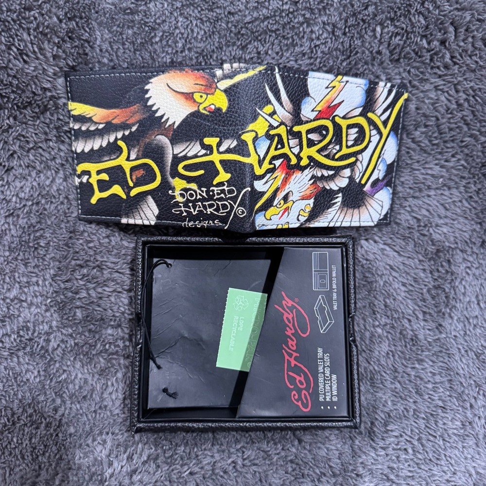 Ed Hardy Mens Eagle Graphic Bifold Wallet Black Tattoo Art with Valet Tray Box